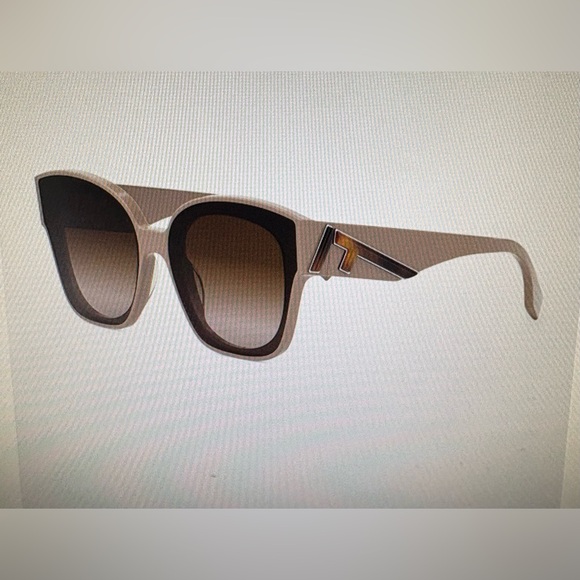 Fendi First Sunglasses color tan gradient lenses - Picture 5 of 8